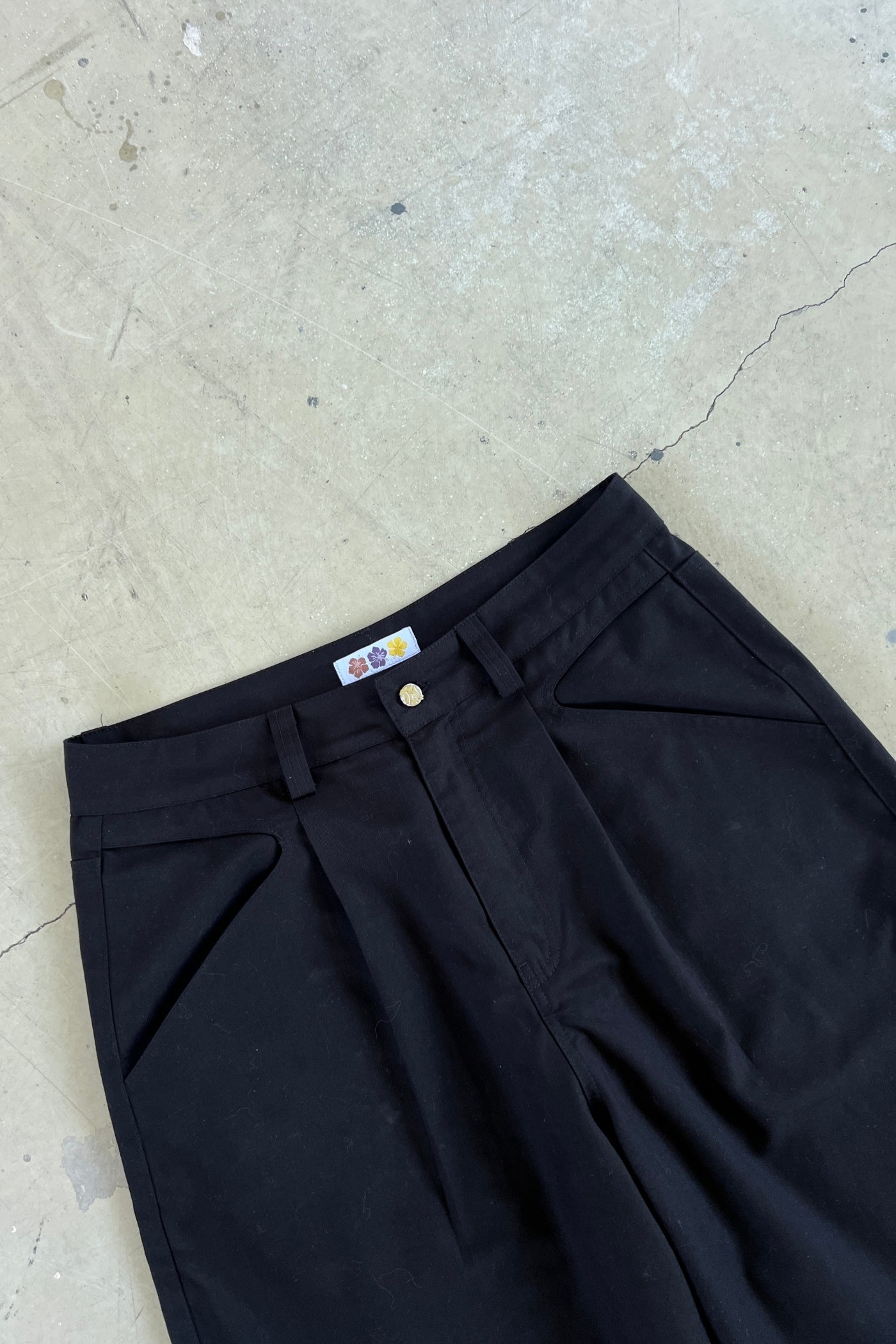 LOUNGE SHORTS BLACK