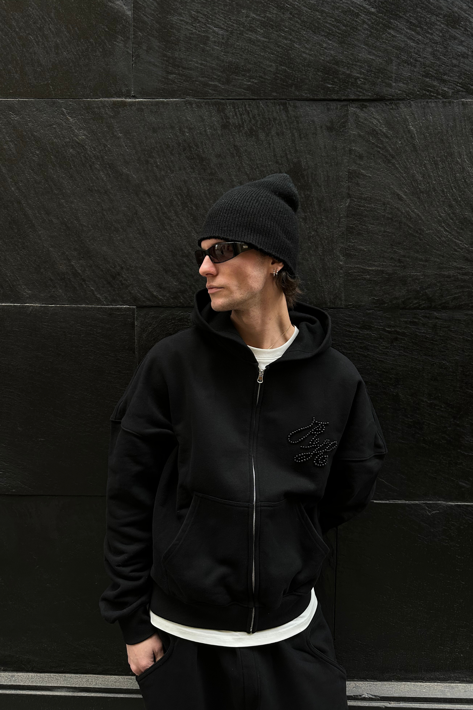 PEARL ZIP HOODIE BLACK